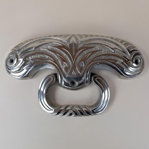 Heurtoir de porte Art déco chromé massif en métal coulé français, marque JCR Depose, porte d'entrée vers 1920