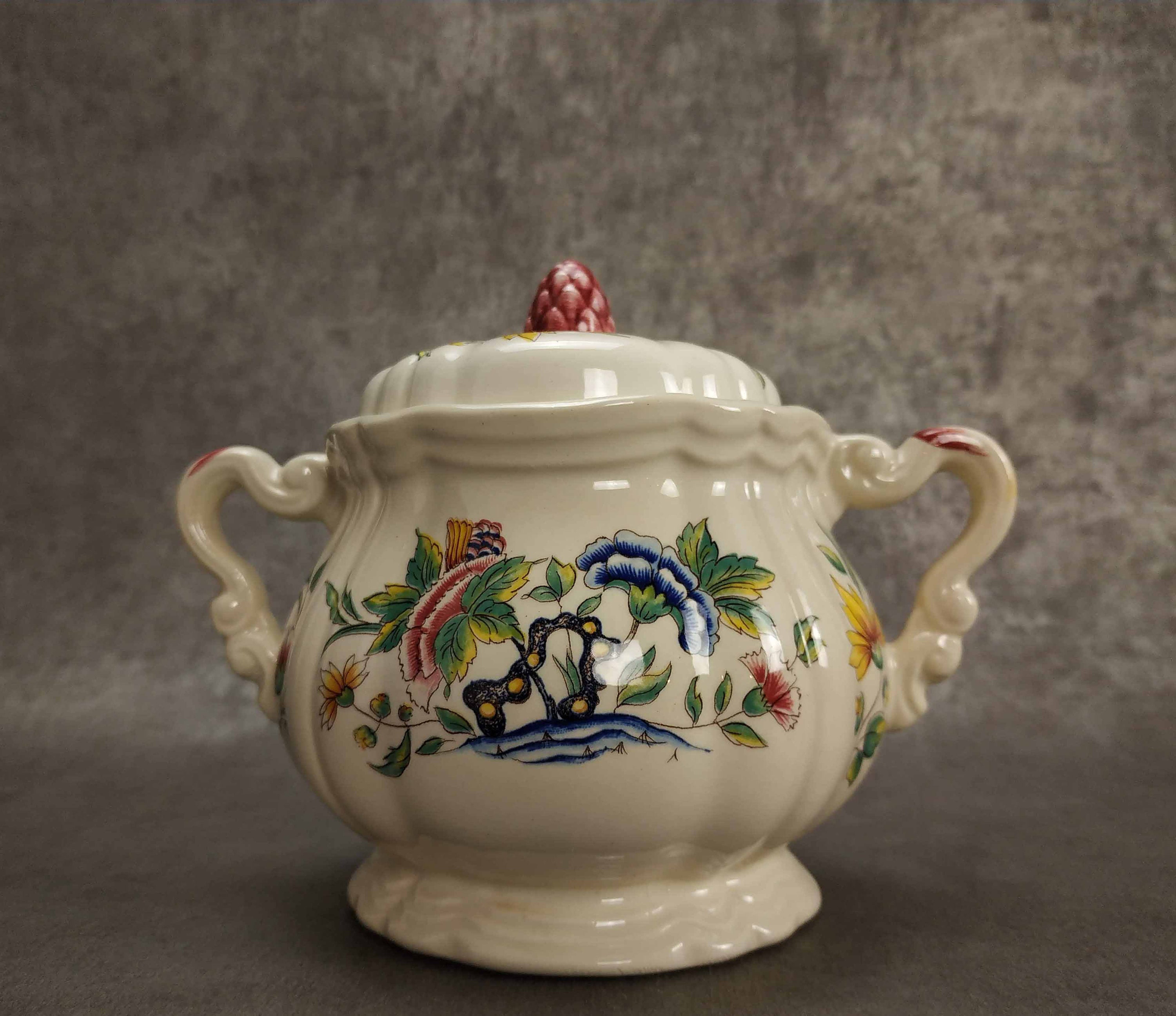 Cru Sarreguemines Rouen Sugar Bowl, Ceramic Flower Decorated Français Table Decor, Glazed Earthenwar