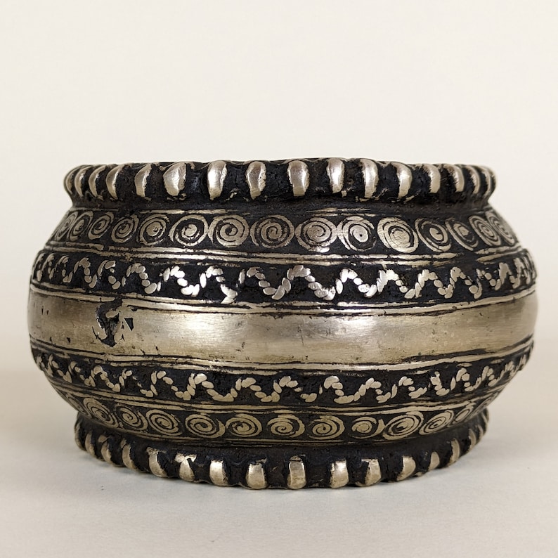 Heavy Old African Decorative Slave Currency Bracelet image 5