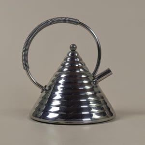 Vintage Stella Archimede Tea Kettle Polished Stainless Steel Conical Design Italian Modernist, Home Kitchen Breakfast Table Design Italy
