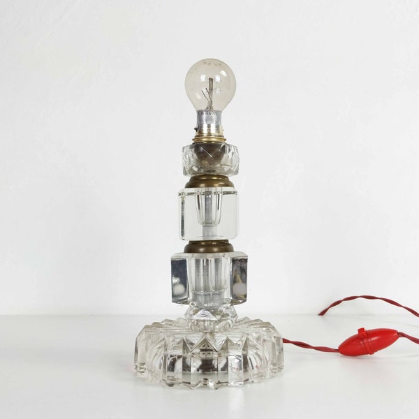 Val Saint-Lambert de Belgique des années 1930 Art déco Lampe à bloc de verre empilé avec câble rouge et interrupteur, éclairage vintage original