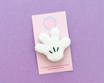 Fermaglio per capelli in feltro ispirato al guanto di Topolino