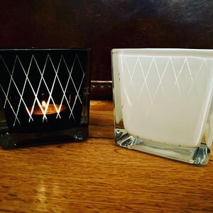 Hessian diamond-patternGerm tea light black and white (including 1 tea light candle)