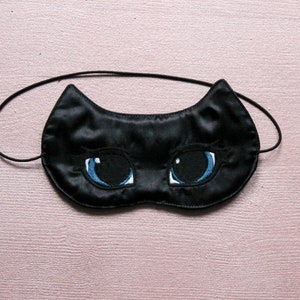 Relaxing mask CAT'S EYES satin black embroidered cat eyes blue ocean fleece cotton 2 thicknesses lined elastic satin black made in France