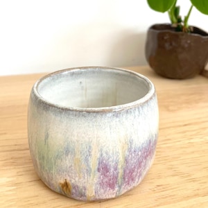 Poesia Small white and purple ceramic bowl – unique artistic jewelry dish