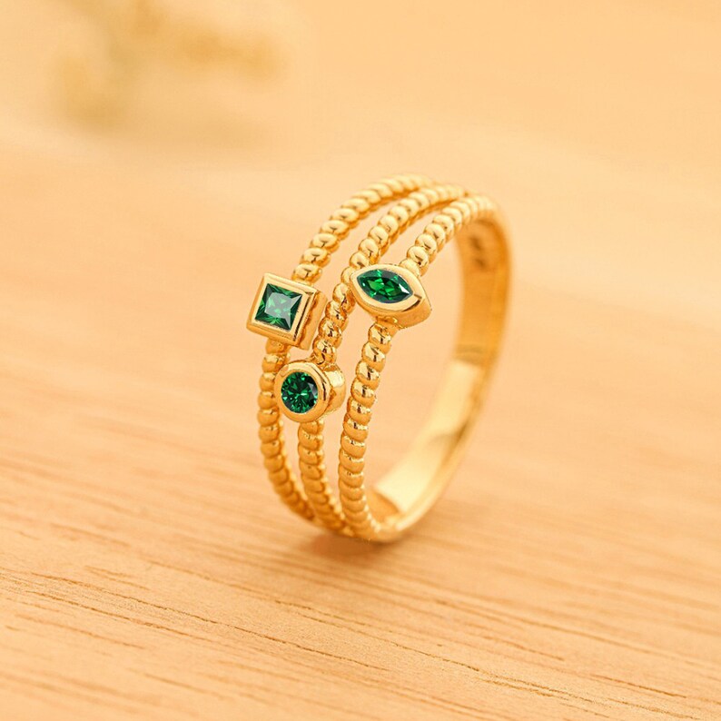 Vintage Lab Emerald Gemstone Ring / Solid Gold Lab Emerald Etsy