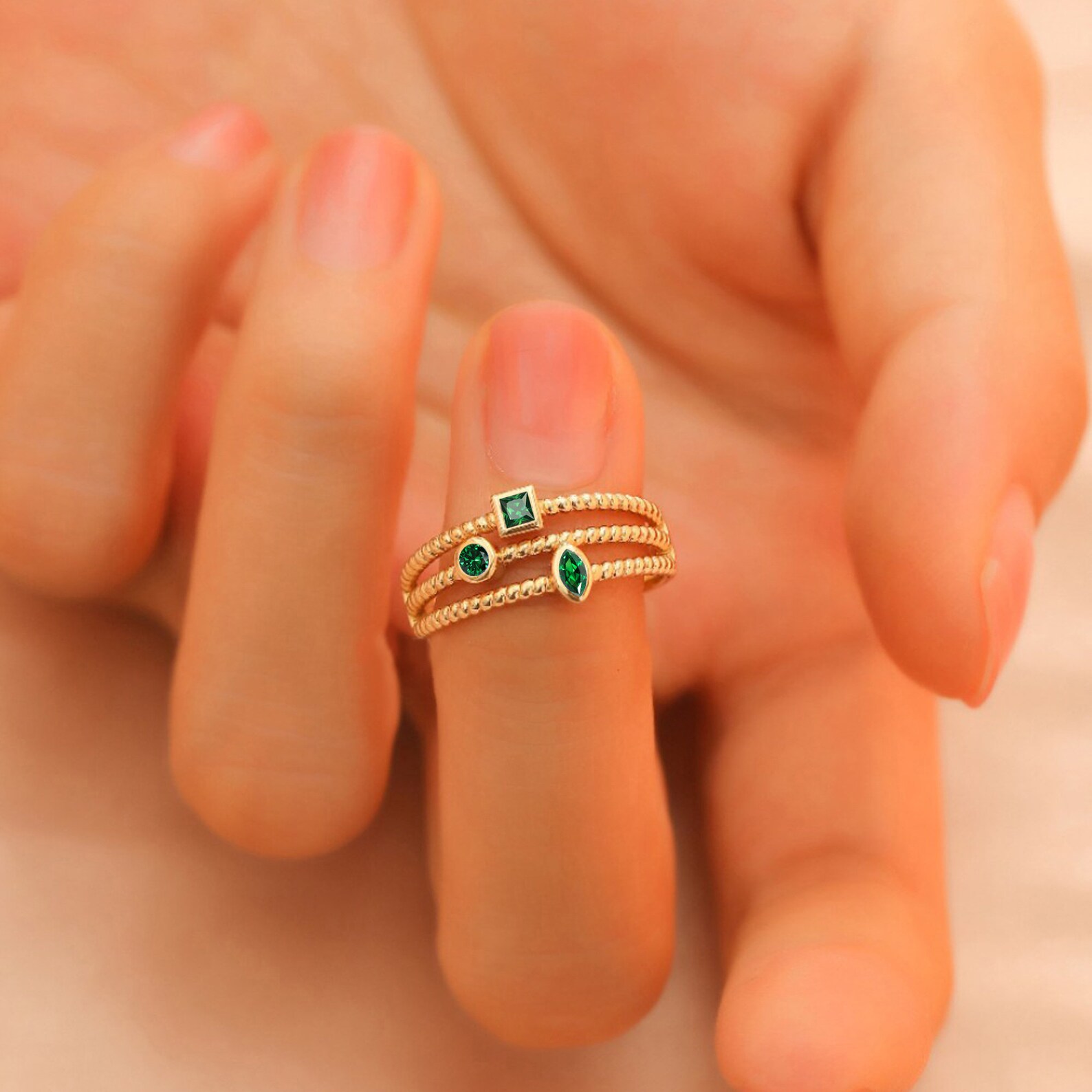 Vintage Lab Emerald Gemstone Ring / Solid Gold Lab Emerald Etsy