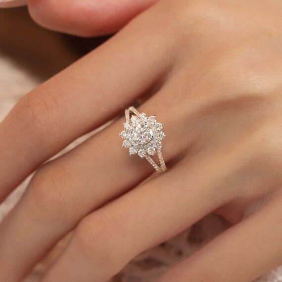 SUN FLOWER RING Beautiful Design Halo Band Moissanite Gemstone