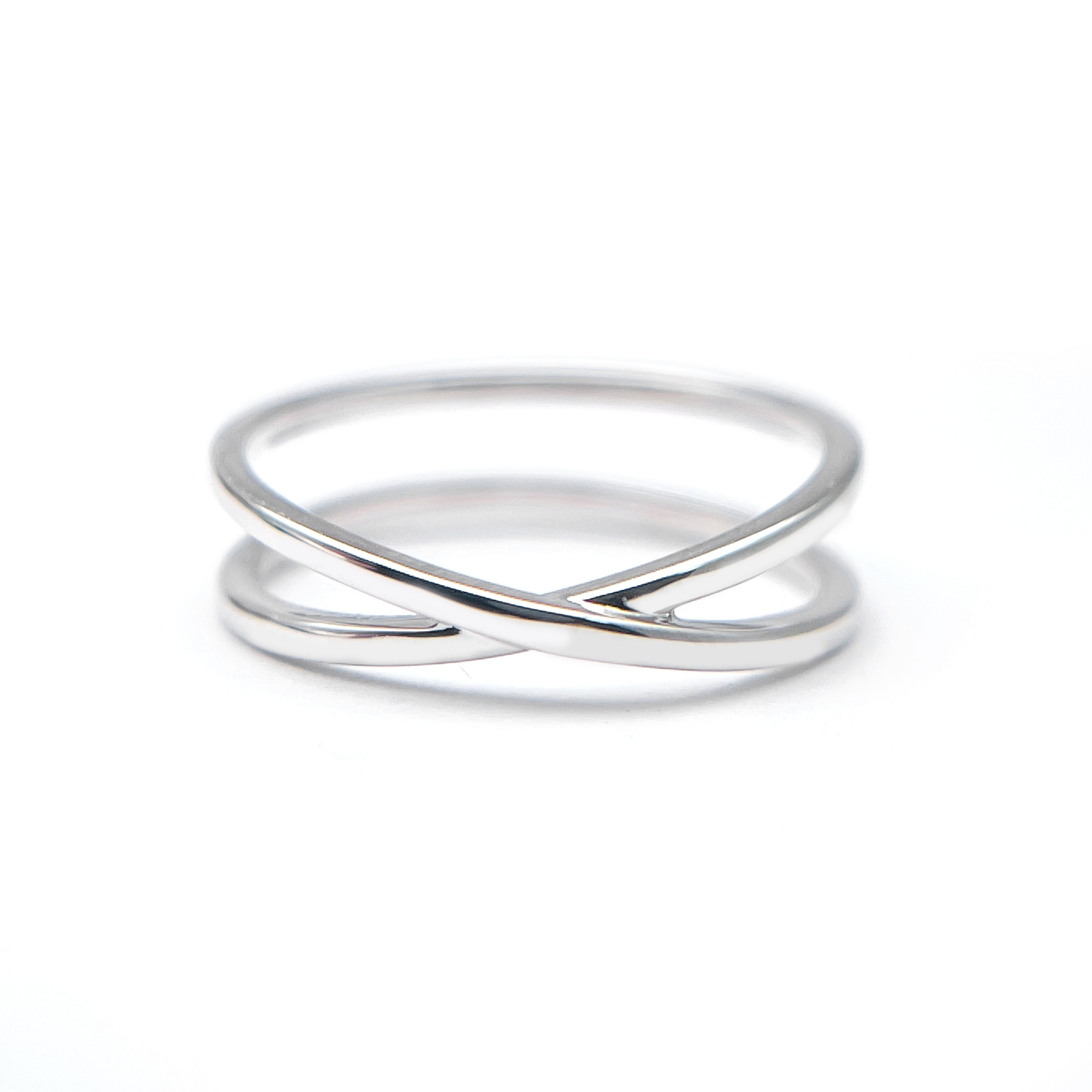 Thumb rings white gold discount