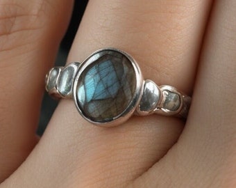 Anello Labradorite Flash Blu, Anello con castone, Anello in argento sterling 925, Anello Labradorite appariscente, Anello solitario, Anello