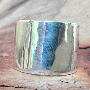 Bandring, Silverring, Enkelring, Handgjord bandring, Bred bandring, Statementring, Unisexring, Vigselring, Förlovningsring, Presentring