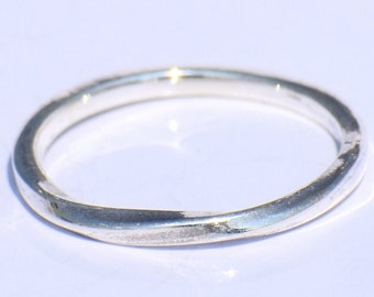 Mobius Ring, Twist Thin Band Ring, Promise Ring, Silver Jewelry, Handmade Jewelry, Dainty Ring, Knuckle Ring, Ring For Her, Christmas Gift