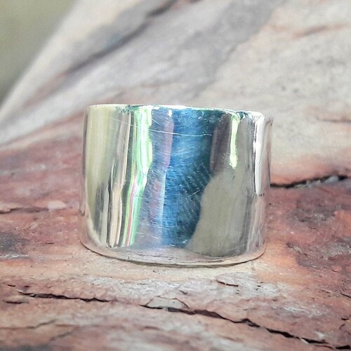 Bague, bande d'argent, bande simple, bague à la main, bague à large bande, bague de déclaration, bague unisexe, bague de mariage, bague de 