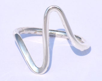 Wave Ring, Sterling Silver Ring, Handmade Ring, Heart Beat Ring, Dainty Ring, Boho Ring, Stacking Ring, Midi Ring, Womens Ring, Promise Ring