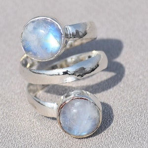 Moonstone Ring, Spiral Ring, Adjustable Ring, Sterling Silver Ring, Handmade Ring, Coil Ring, Natural Moonstone, Round Moonstone, Gift Ring