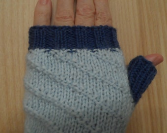 Geschenk für Freundin und Tochter, Armstulpen Walli, Pulswärmer, Strickstulpen, Wolle, Winter, Handschuhe, Handwärmer, Unikat