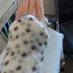 Gift for girlfriend, arm warmers Undine, winter, wrist warmers, gloves, hand warmers, wool, handmade cuffs, accessories, fleece, unique