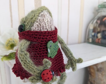 Frosch, Frog, gestrickter Frosch mit Kleid, Marienkäfer, Handarbeit, Froggy