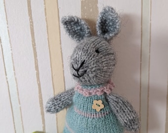 HASE, Häschen, Gestrickt, Handarbeit, Bunny, Little cotton Rabbits,