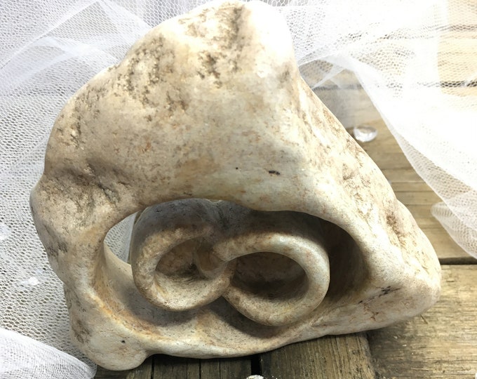 Sculpture "the windling rings", nature
