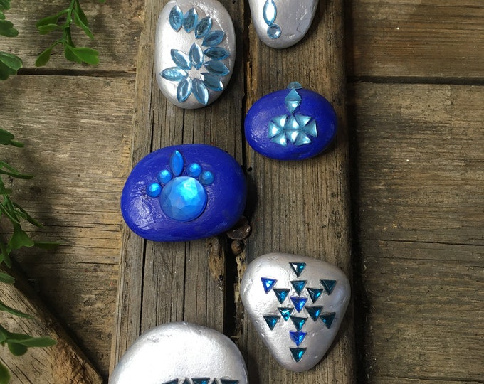 Lucky Stones - Hand Flatterers - Decoration