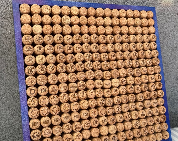 Pinwall wine/champagne corks picture decoration