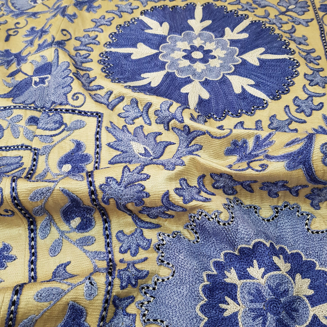 Silk blue suzani fabricsuzani wall hangingembroidered suzani | Etsy