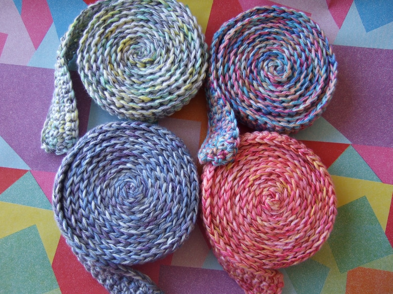 Crochet snail ribbon Fabienne for small hands
