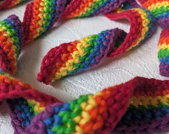 Gehäkelte Luftschlange "Regenbogen"