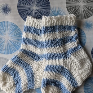 Calcetines para bebé - calcetines para recién nacido con aspecto de rizos