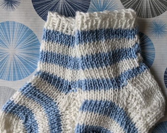 Babysokjes - pasgeboren sokken met ringetjeslook