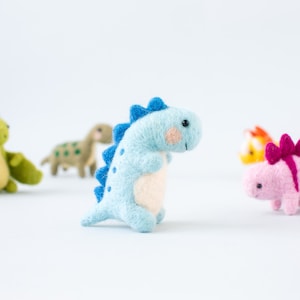 Needle felted dinosaur - miniature Dinosaur toy - Cute dinosaur - Mini Felt Dino - Plush Dinosaur - T-rex
