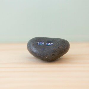 Small Emotional Pebble Buddy - Kawaii Cute Face - Rock Friendly - Unique Pet Gift