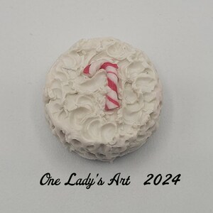 Vanilla Candy-Cane Cake (1)
