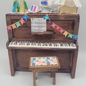 Miniaturowe pianino - urodziny