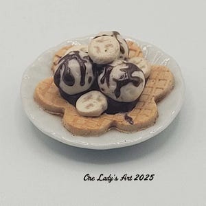 Waffle Ice Cream- Chocolate Banana (1)