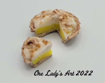 Miniature Lemon Meringue Pie with piece (1)