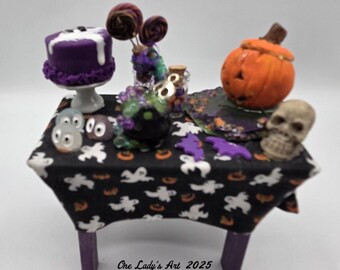 Ghostly Treat Table (purple)