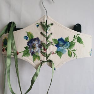 Renaissance handmade corset with floral, Underbust corset Size 28” / 71 cm for any event or everyday, photo shoot, gift for her.