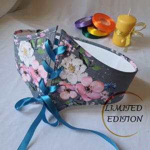 Cintura corsetto rinascimentale con fiori bianchi e rosa, taglia 28"/72 cm, edizione limitata, regalo per lei