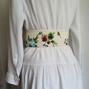 Ceinture corset faite main personnalisée avec fleurs pour tout événement ou tous les jours, séance photo, cadeau pour elle. Édition limitée. image 3