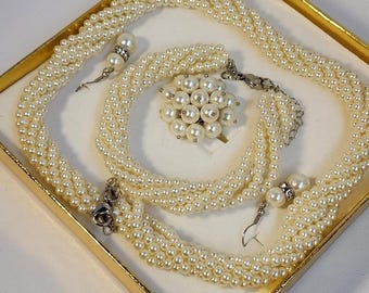 NIB Old Stock Multi Strand Pearl Set: Necklace Bracelet Earrings Adjustable Ring