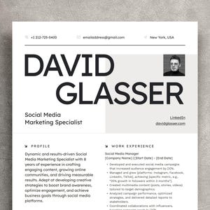 Könnte beinhalten: Ein schwarz-weißer Lebenslauf mit dem Namen David Glasser, Social Media Marketing Specialist. Der Lebenslauf enthält Kontaktinformationen, eine Profilzusammenfassung und Berufserfahrung als Social Media Manager.