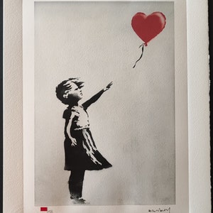 Banksy girl with red balloon wcp ポスター Amazon.com: Girl with Balloon by Banksy Reproduction Art