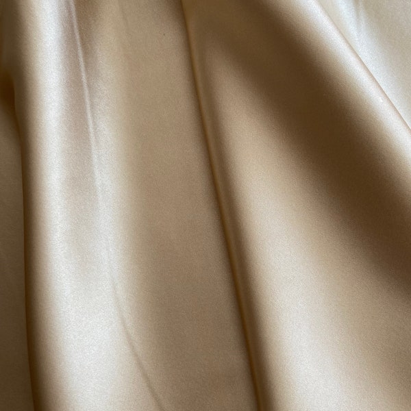 Pure soie, élasthanne, couleur beige clair, classique pure couleur de peau non bronzée, 140 cm de large par mètre, tissu 100 % soie
