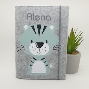 U-Heft Hülle Filz, personalisiert mit Name und Tiger, Untersuchungshefthülle mit Impfpassfach, Hülle Gesundheitsheft Schweiz, Babygeschenk