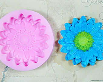 Silikonform  Blume z.B. zum Dekorieren von Torten oder Basteln mit Polymer Clay