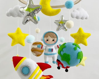 Space baby mobile Space decor nursery Astronaut baby boy mobile Baby felt mobile Spaceship rocket star baby crib mobile Gift for baby boy