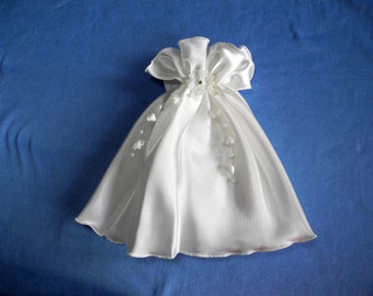 Candle skirt w/e flower or bow satin, baptismal candle girl, baptismal candle boy, baptismal candles, baptismal candle, drop protection for candles, candle protection,