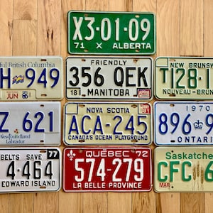 Conjunto de placas de 10 províncias canadenses em boas condições